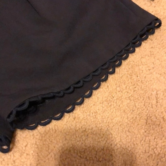 Banana Republic Navy Dress Shorts With Lace Trim - Picture 5 of 7